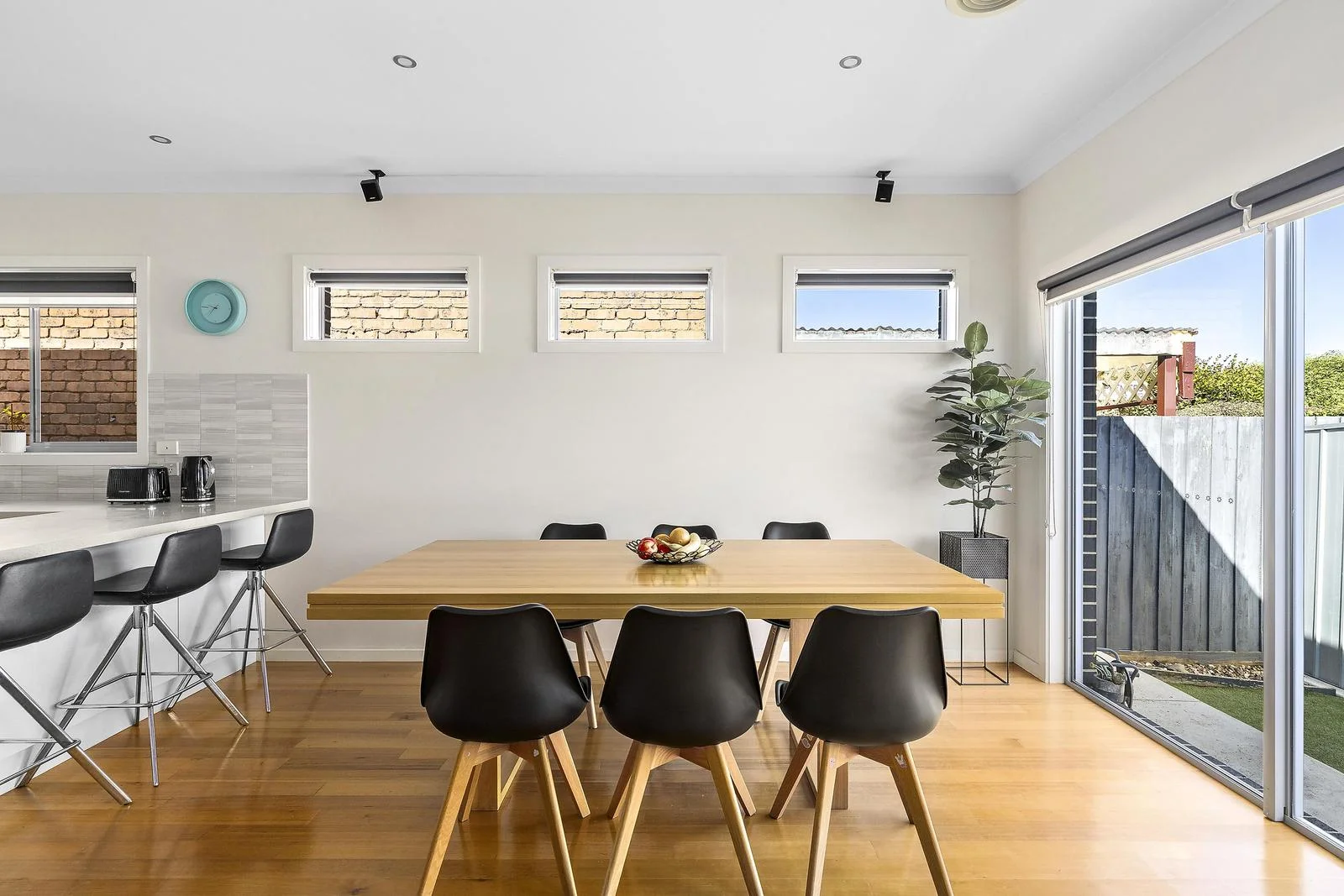 Additional image 4 of 15A Riviera Road, Avondale Heights VIC 3034