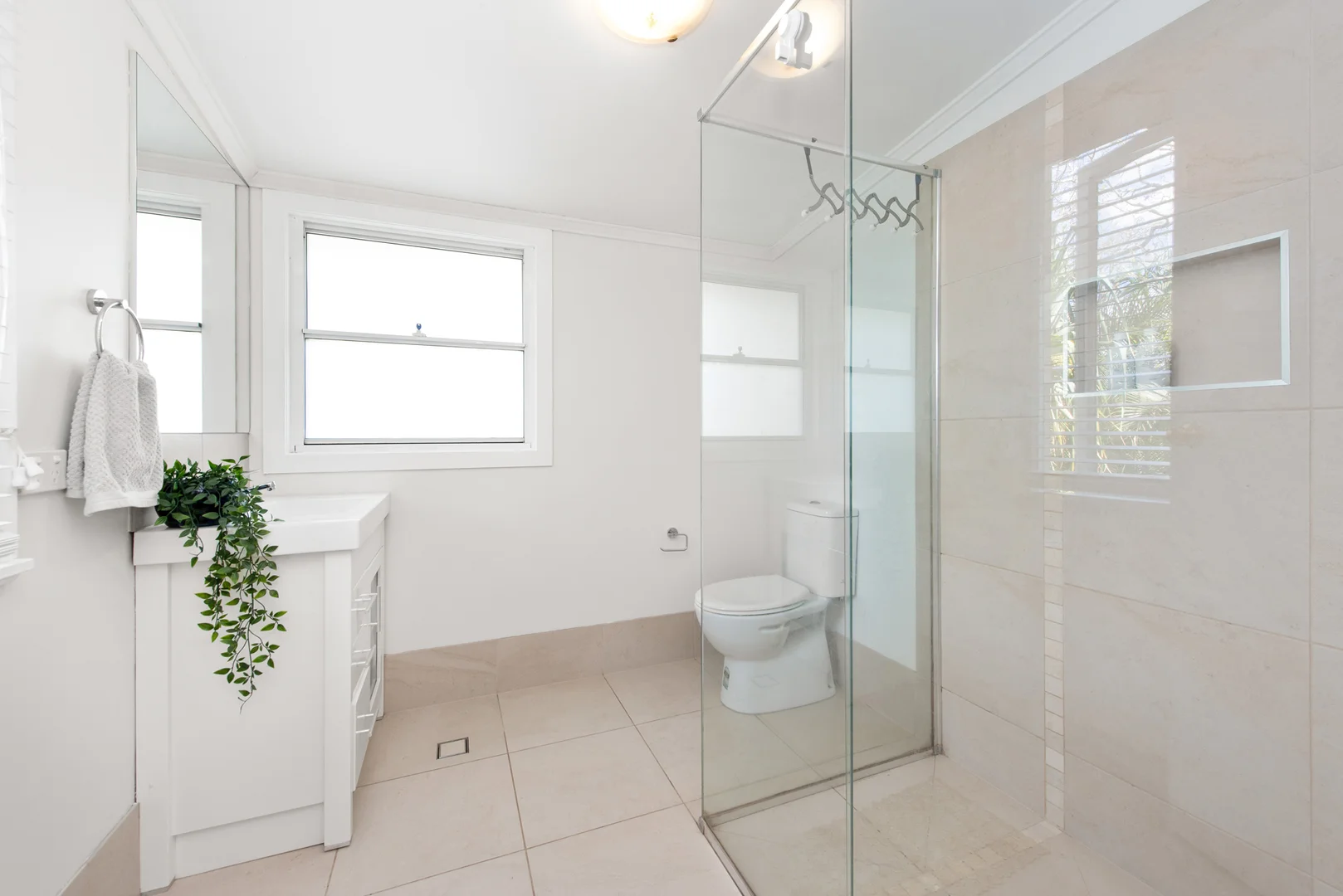 Additional image 7 of 127 Sapphire Street, Holland Park QLD 4121