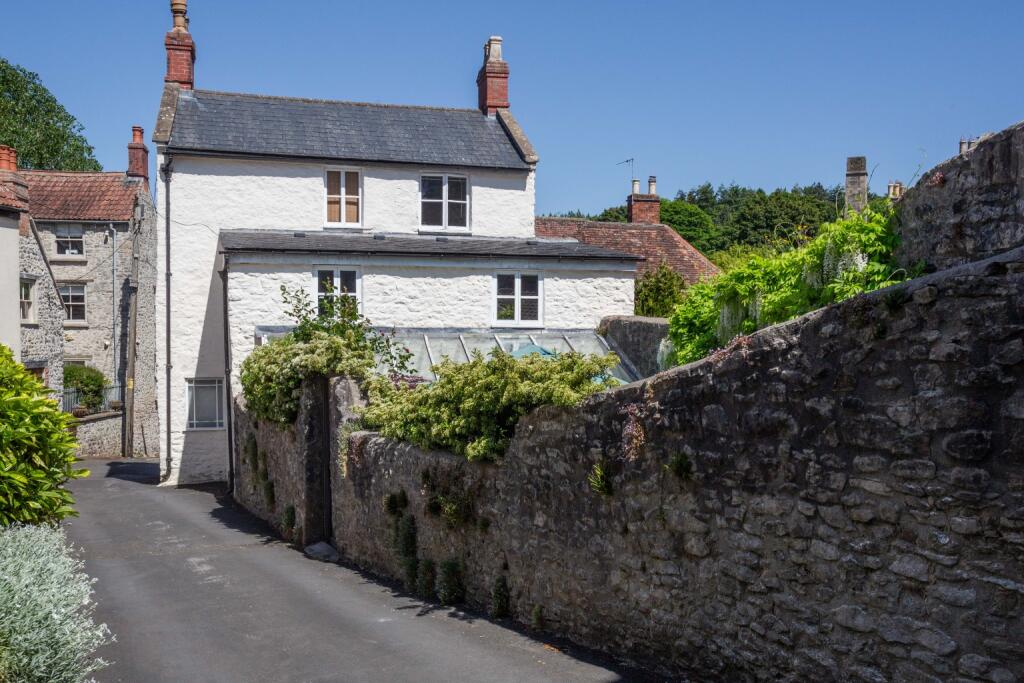 Leg Square, Shepton Mallet