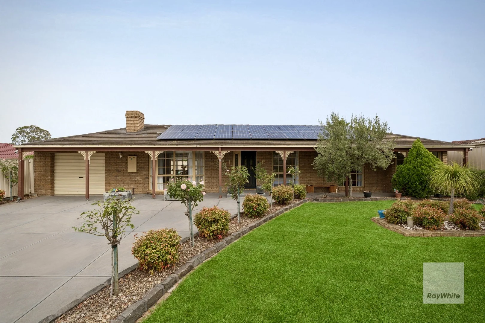 1 Mantaura Avenue, Taylors Lakes VIC 3038