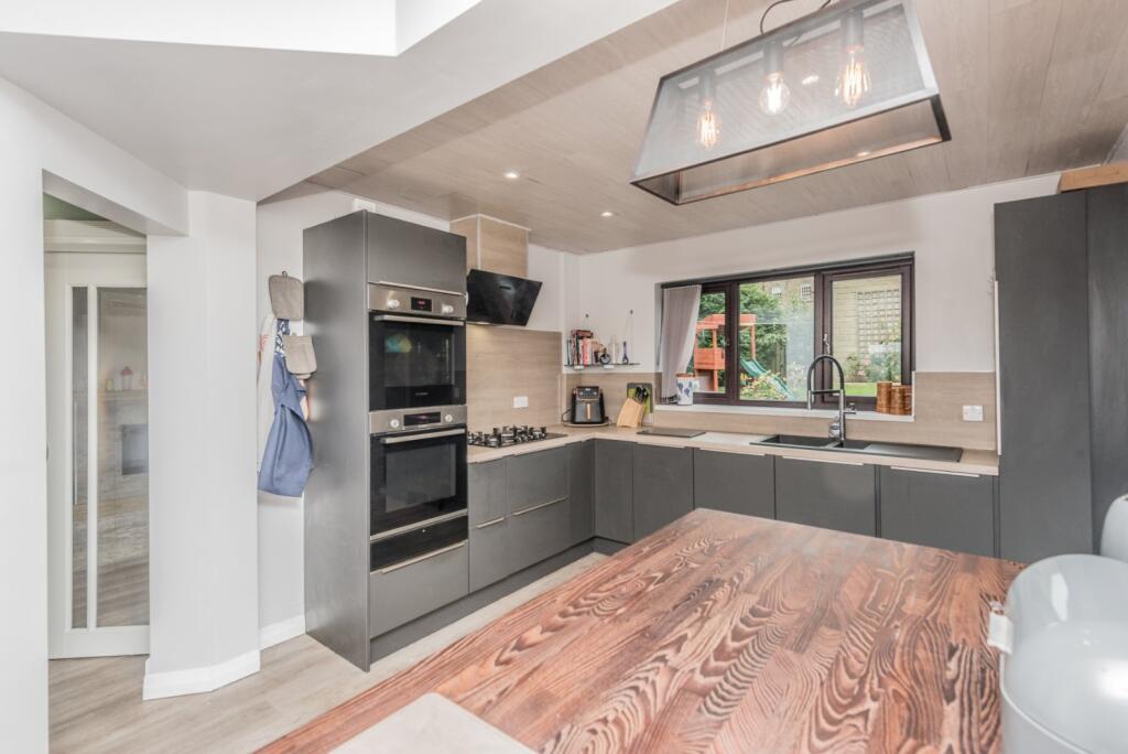 Additional image 6 of Scott Lane, Gomersal, Cleckheaton, West Yorkshire, BD19