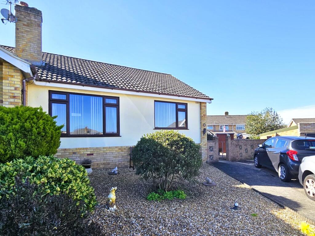 Newman Close, Glastonbury, BA6