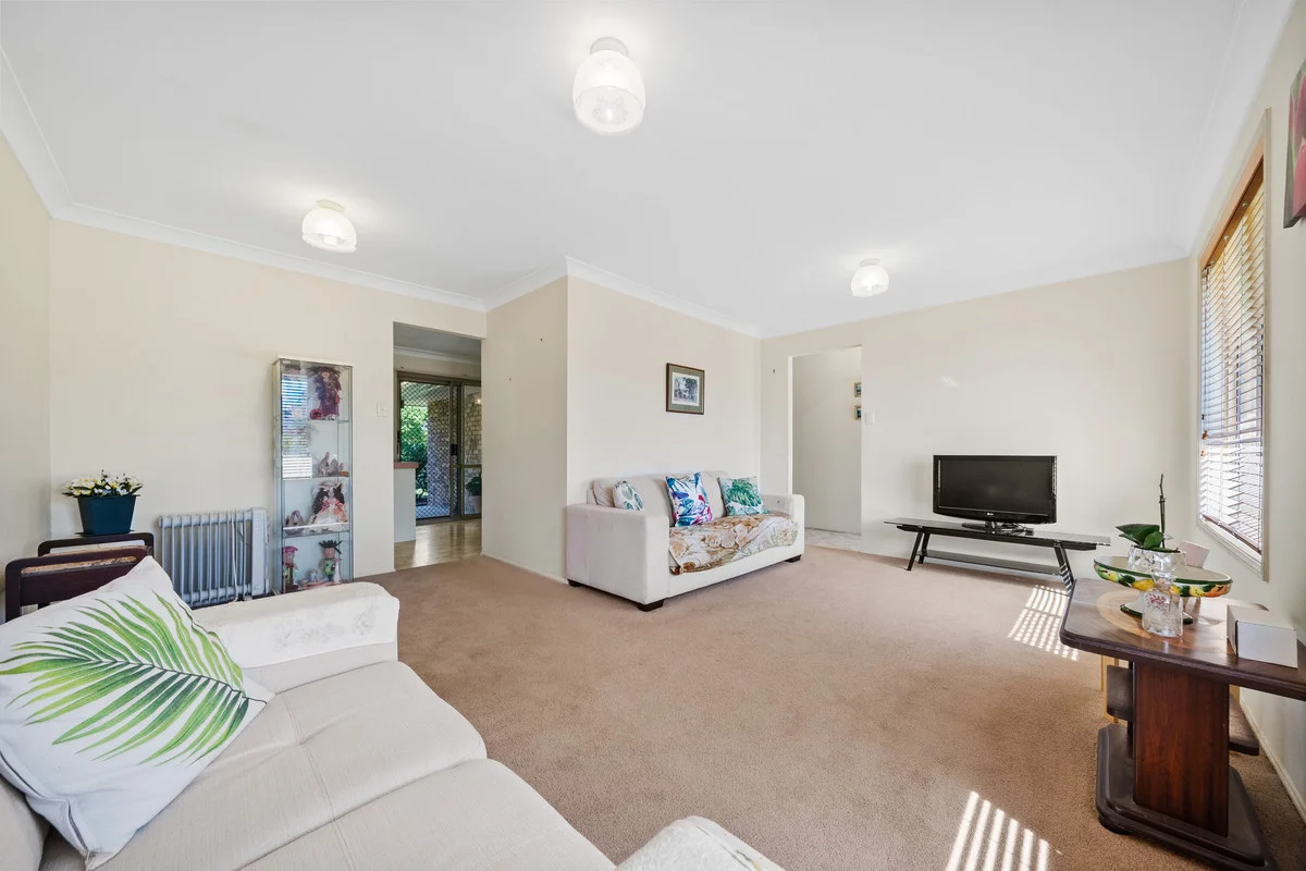 54 Brosnan Drive, Capalaba QLD 4157 photo 2