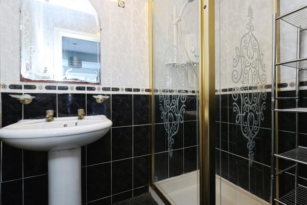 Summerfield Grove, Baildon, Shipley photo 4