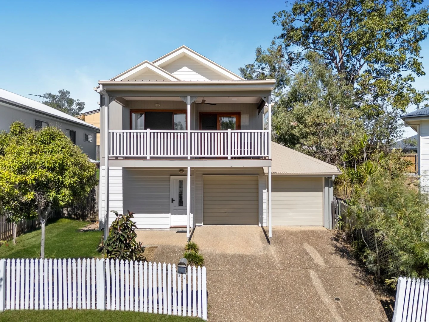 37 Waterside Drive, Springfield Lakes QLD 4300