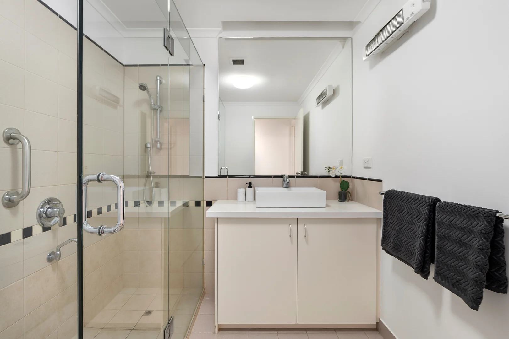 Additional image 9 of 207/26 Queens Road, Melbourne VIC 3004