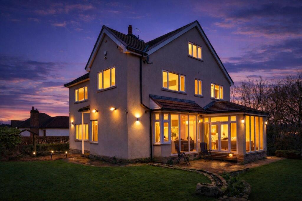 Ghyll Wood Drive, Bingley, BD16 1NF