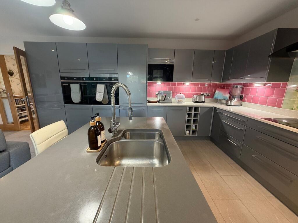 Additional image 5 of Gilstead Lane, Bingley, BD16
