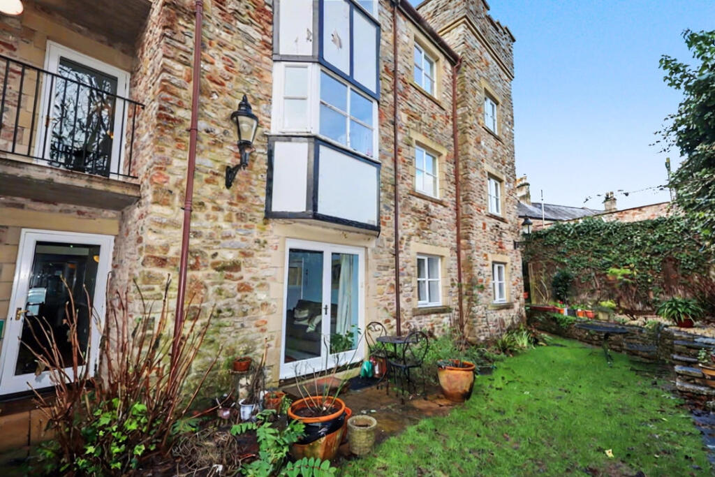 Carlton Court, Wells