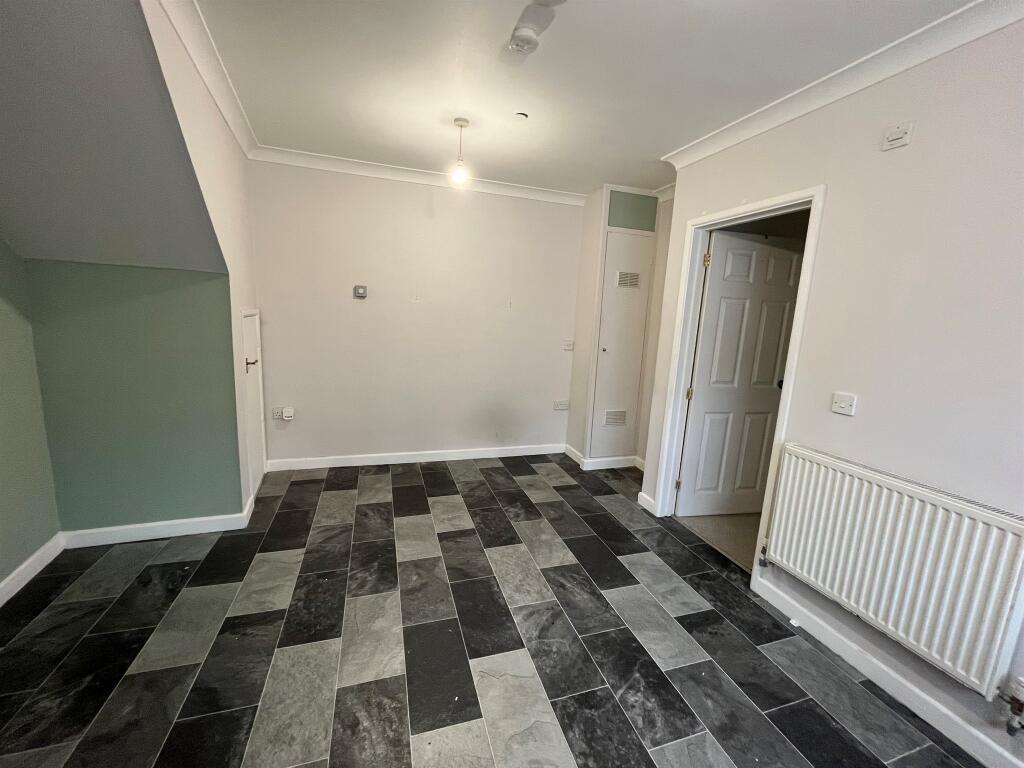 Wyndham Street, YEOVIL photo 3