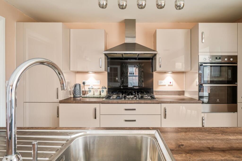 Additional image 7 of Heathfield Lane, Birkenshaw