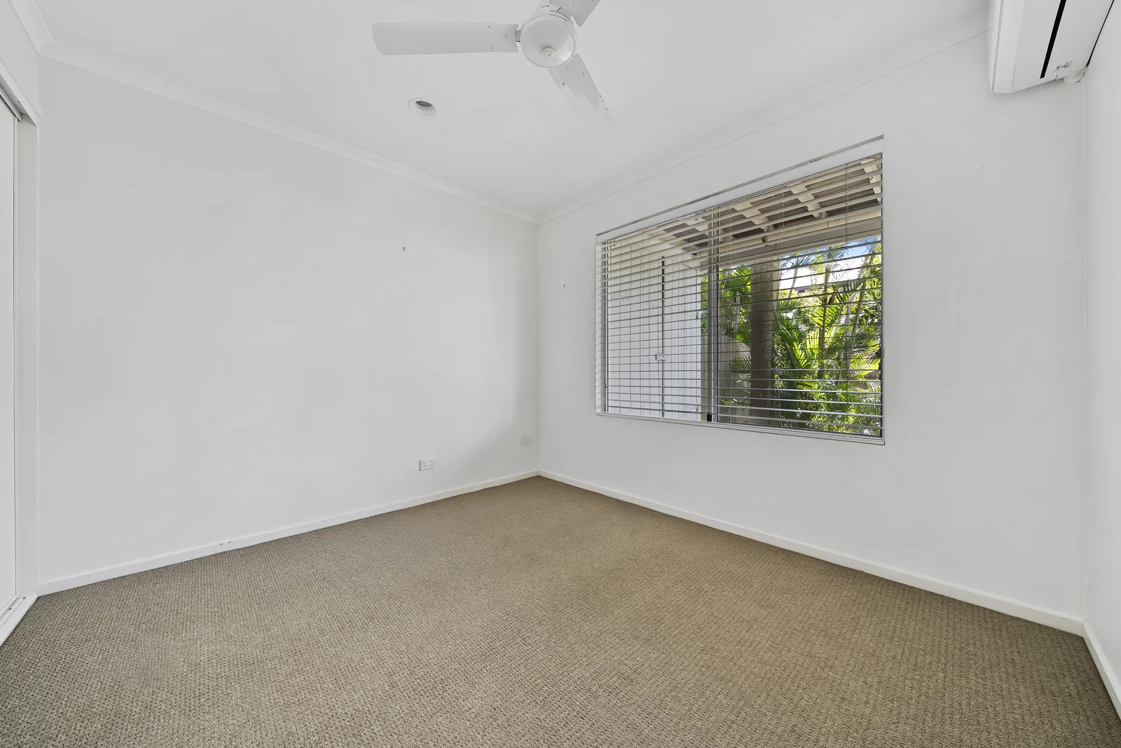 Additional image 13 of 2/22 Orealla Crescent, Sunrise Beach QLD 4567