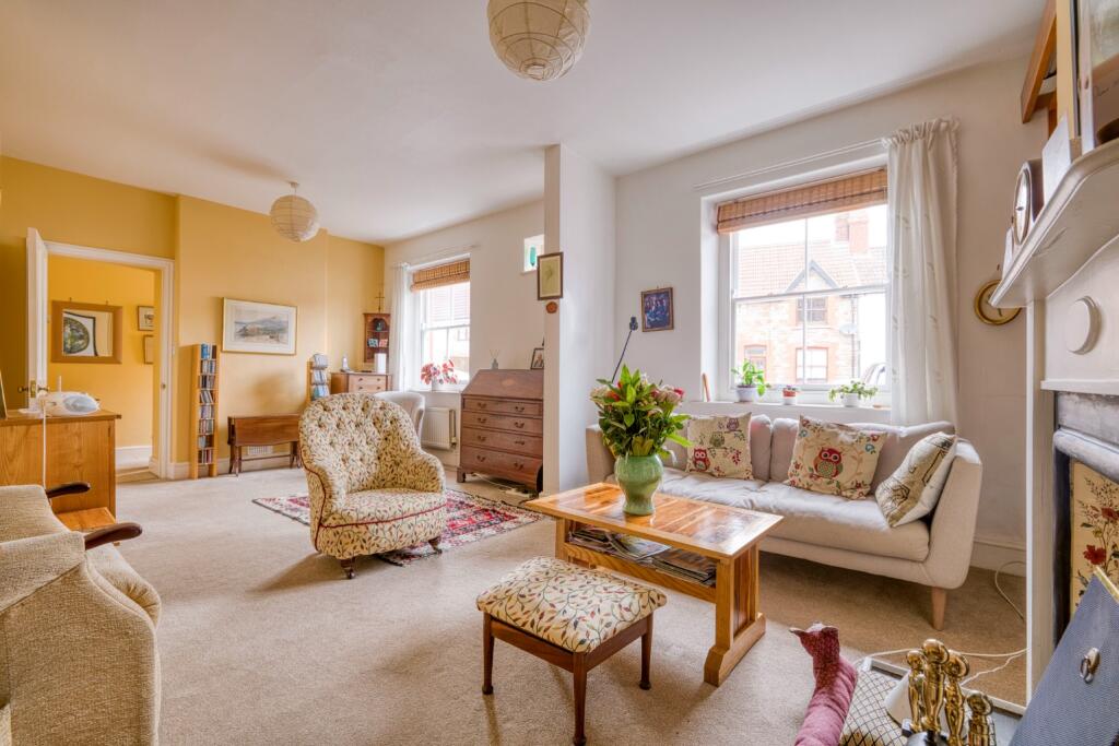 Townhouse, Southover, central Wells photo 2
