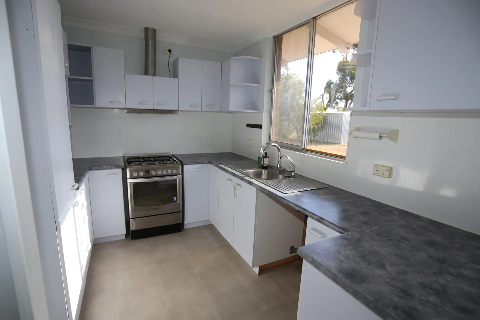 Additional image 3 of 10 Hakea St, Kambalda West WA 6442