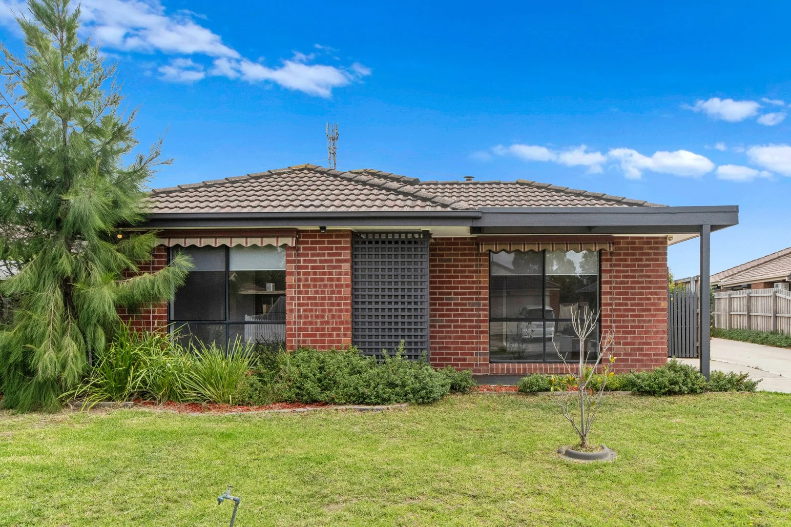 1/15 Conferta Court, Cranbourne West VIC 3977