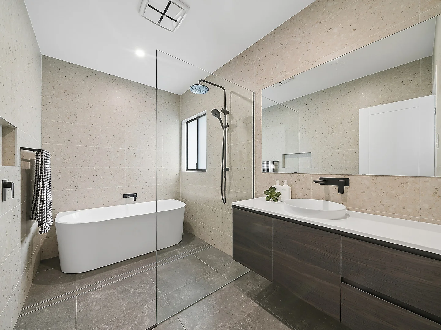 Additional image 13 of 91b Commodore Crescent, Port Macquarie NSW 2444