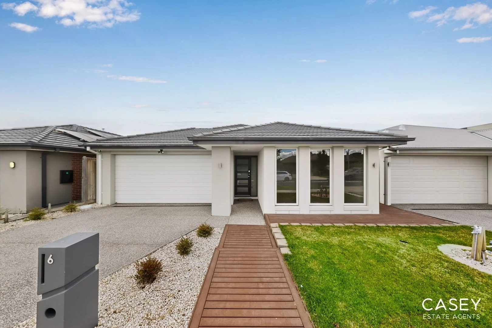 6 Midfield Way, Clyde VIC 3978