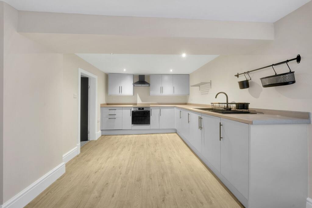 Chapel Court, Briercliffe, Burnley, BB10