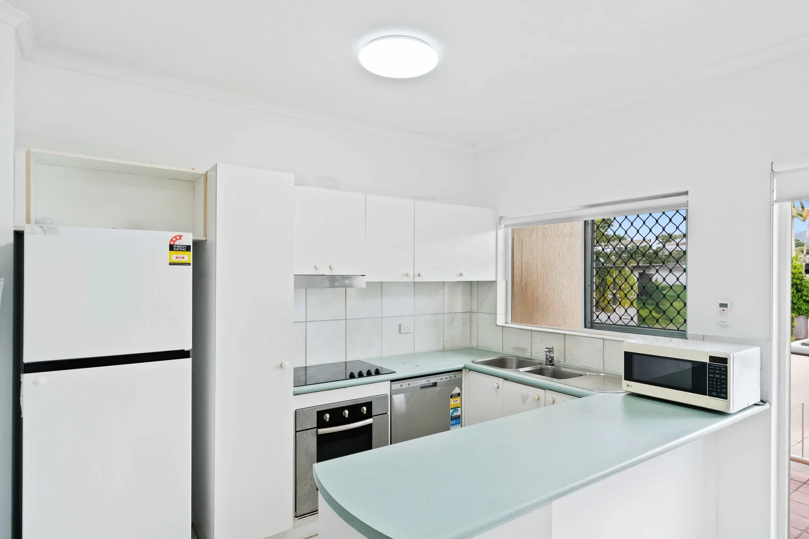 Additional image 4 of 7/165-169 McLeod Street, Cairns North QLD 4870