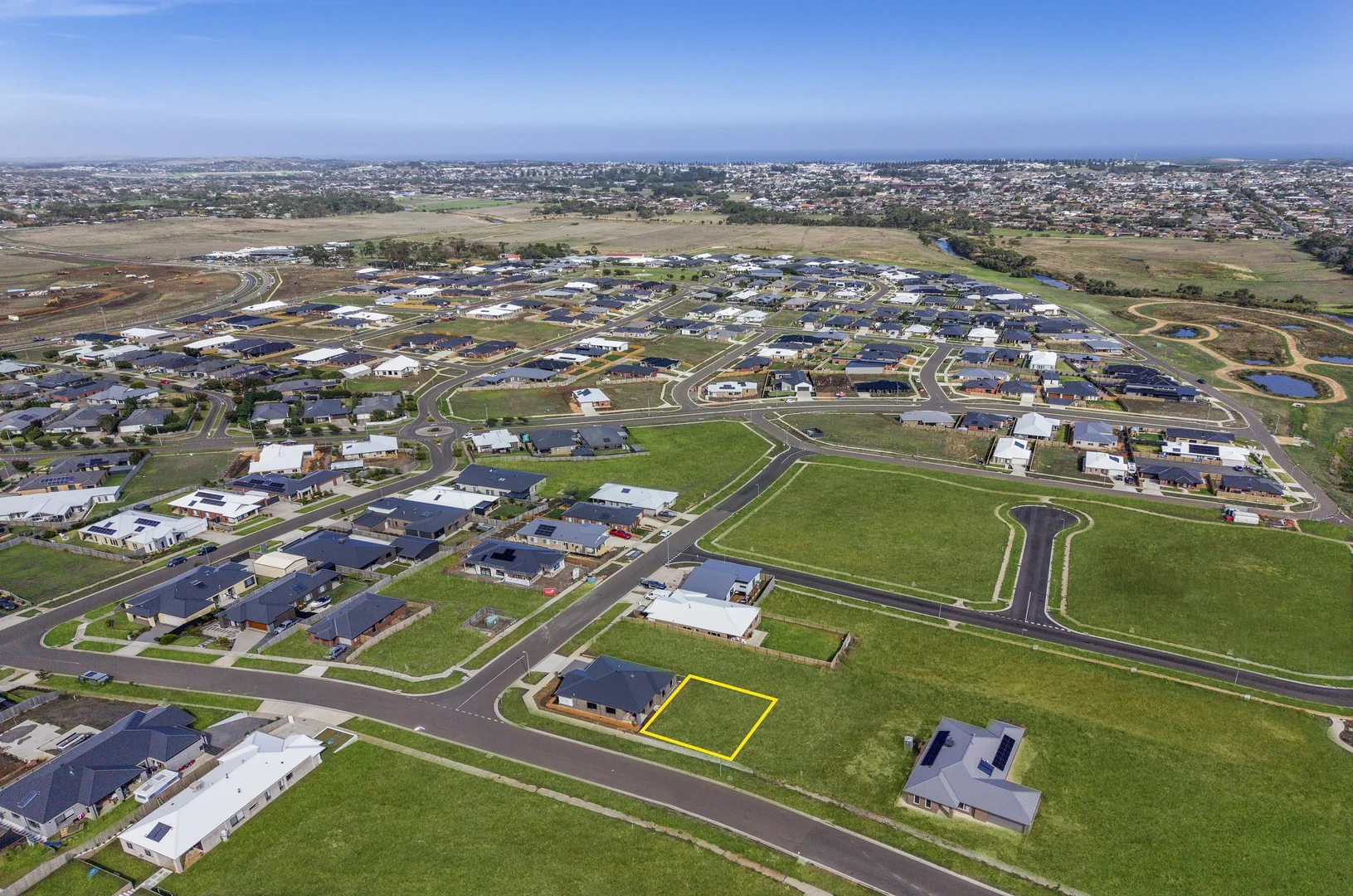 11 Benson Drive, Warrnambool VIC 3280 photo 2