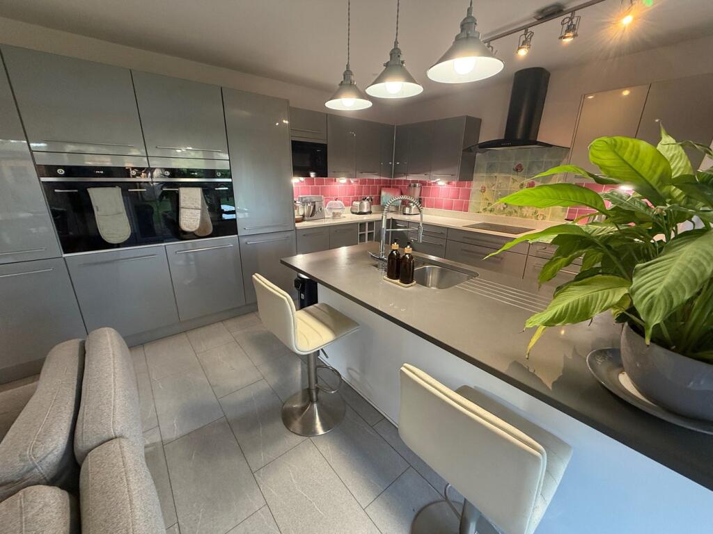 Additional image 7 of Gilstead Lane, Bingley, BD16