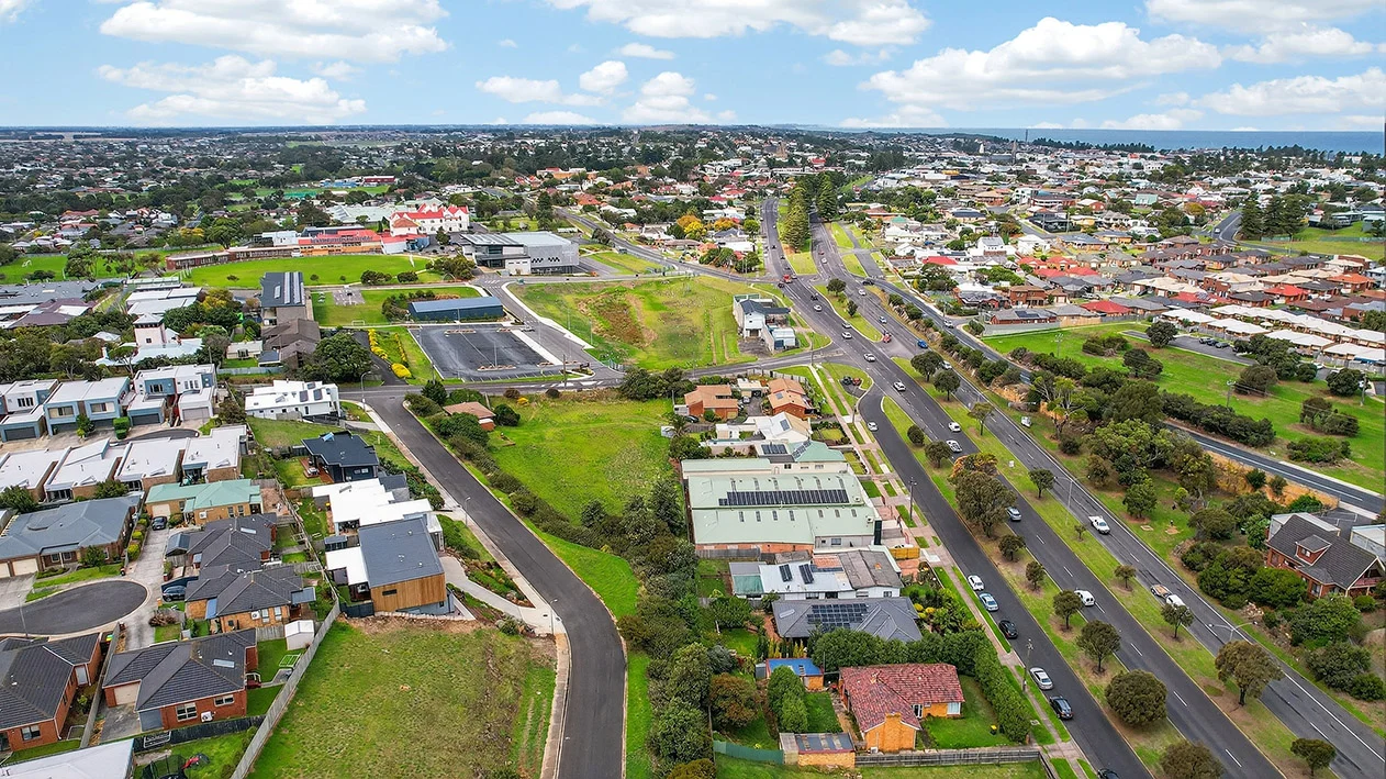 Additional image 24 of 10 McPherson Crescent, Warrnambool VIC 3280