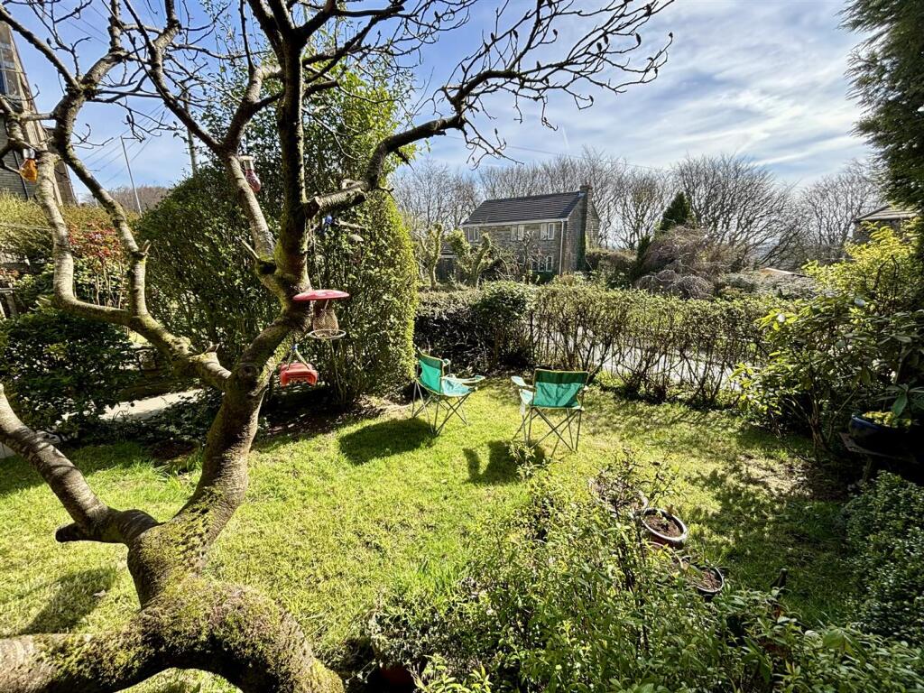 Additional image 4 of Hollybank, Catherine Slack, Queensbury