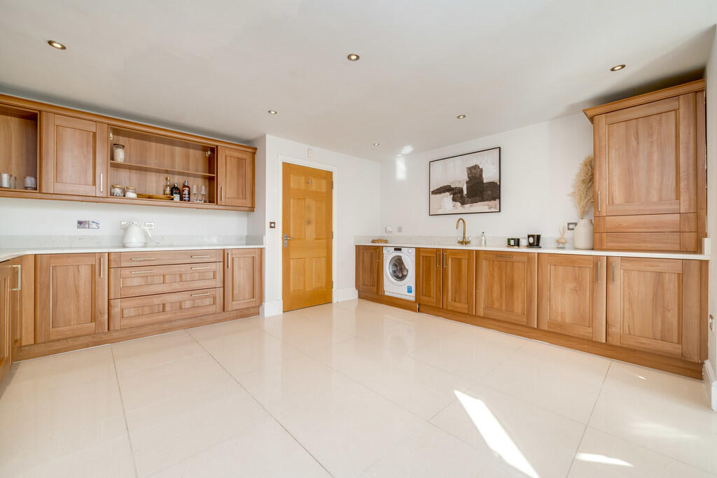 Additional image 4 of Threelands, Birkenshaw