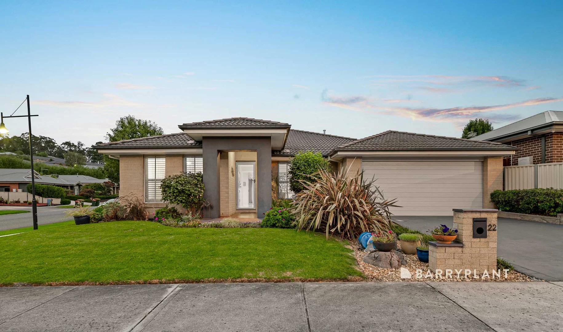22 Waterside Drive, Drouin VIC 3818