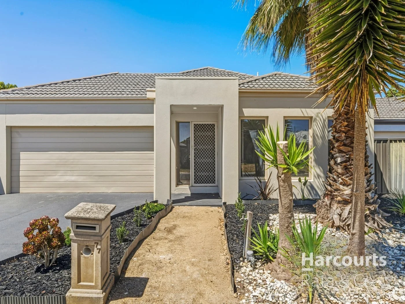 77 Mareeba Way, Craigieburn VIC 3064