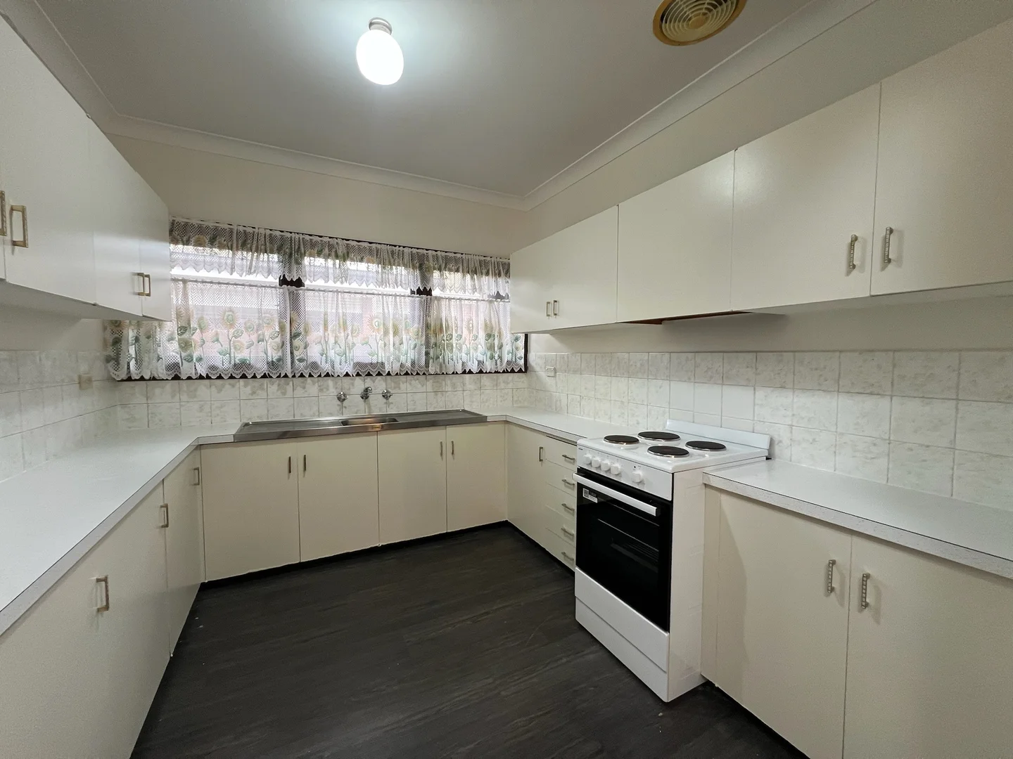 Additional image 5 of 201 Kiewa Street, South Albury NSW 2640