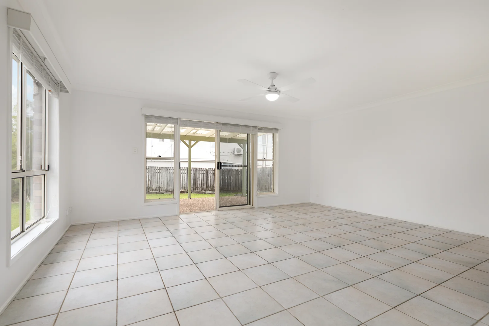 4 Joyce Crescent, Bracken Ridge QLD 4017 photo 4