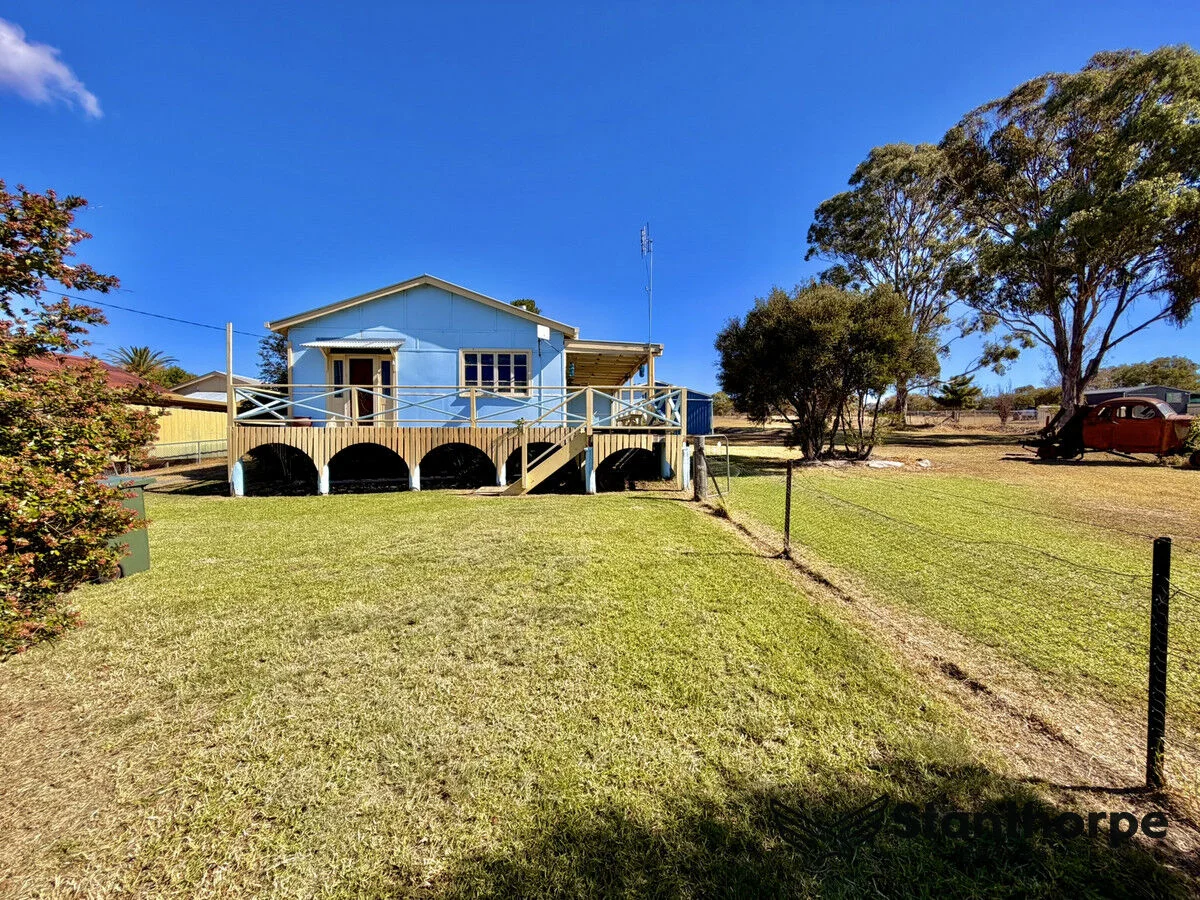 19 Phelhampton Crescent, Jennings NSW 4383