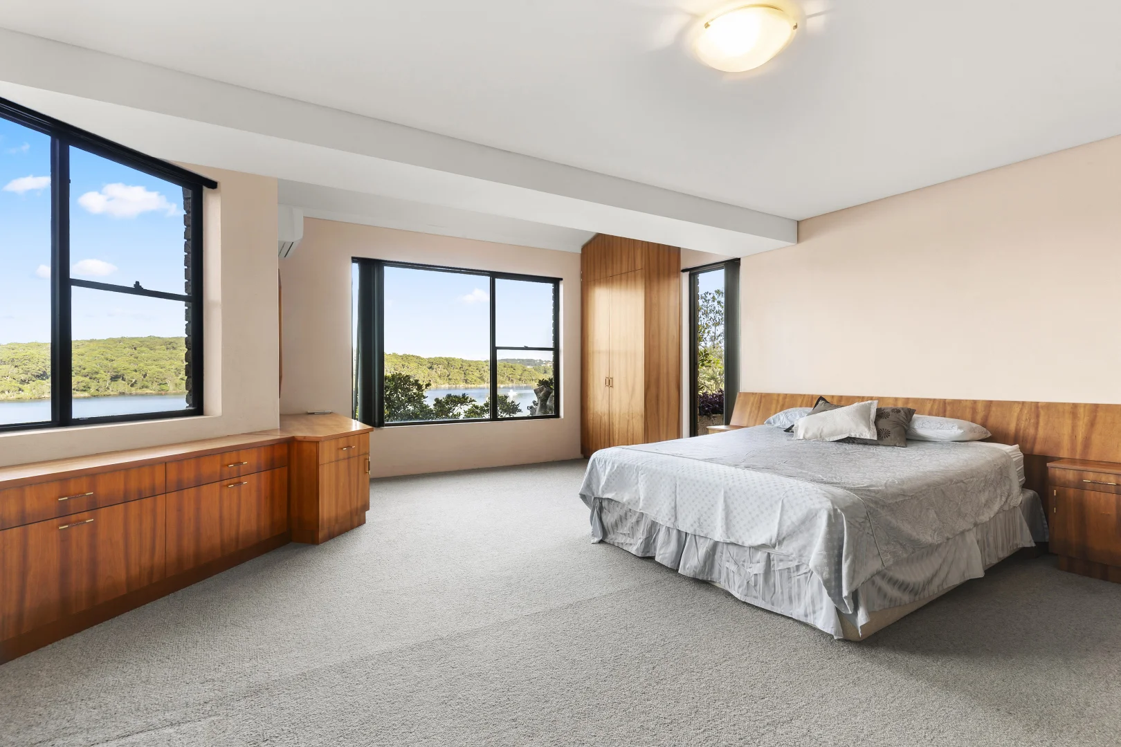 Additional image 25 of 539 Willarong Road, Caringbah South NSW 2229