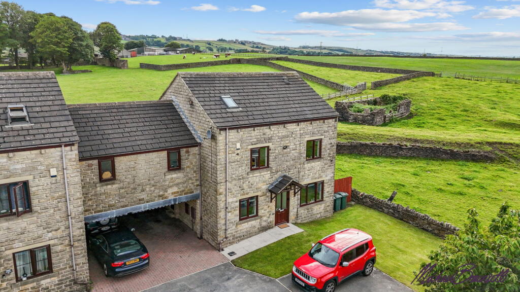Alton Croft, Clayton, Bradford, BD14 6NY