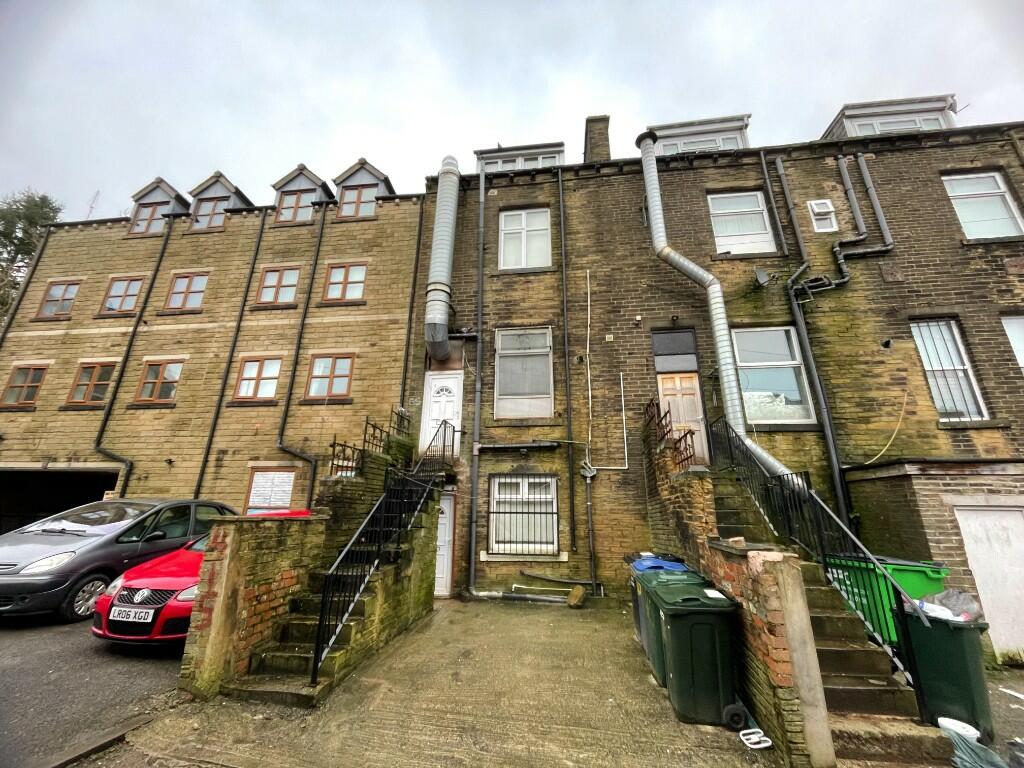415 Thornton Road, Bradford, West Yorkshire, BD13