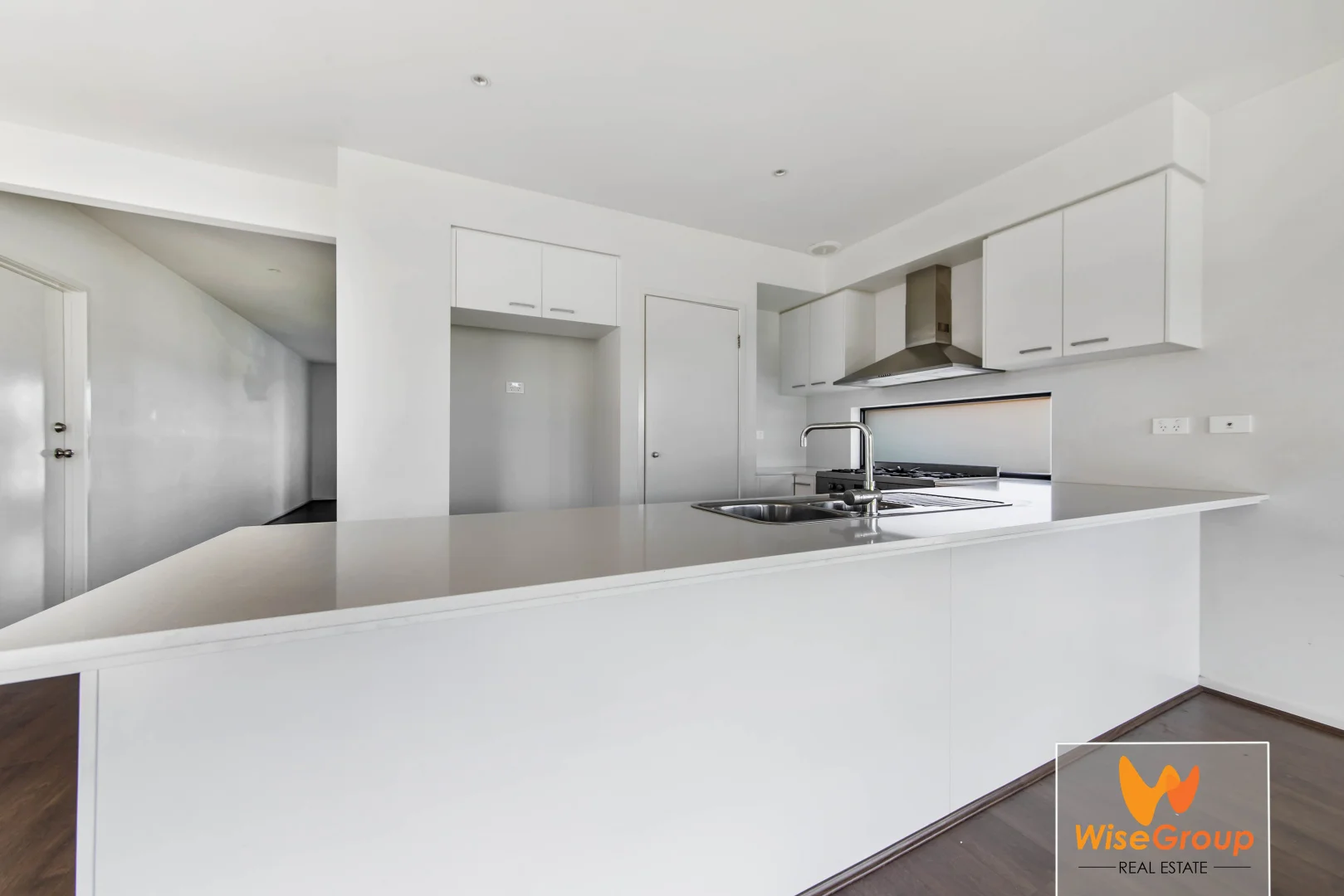 5 Blue Bush Way, Cranbourne East VIC 3977 photo 5