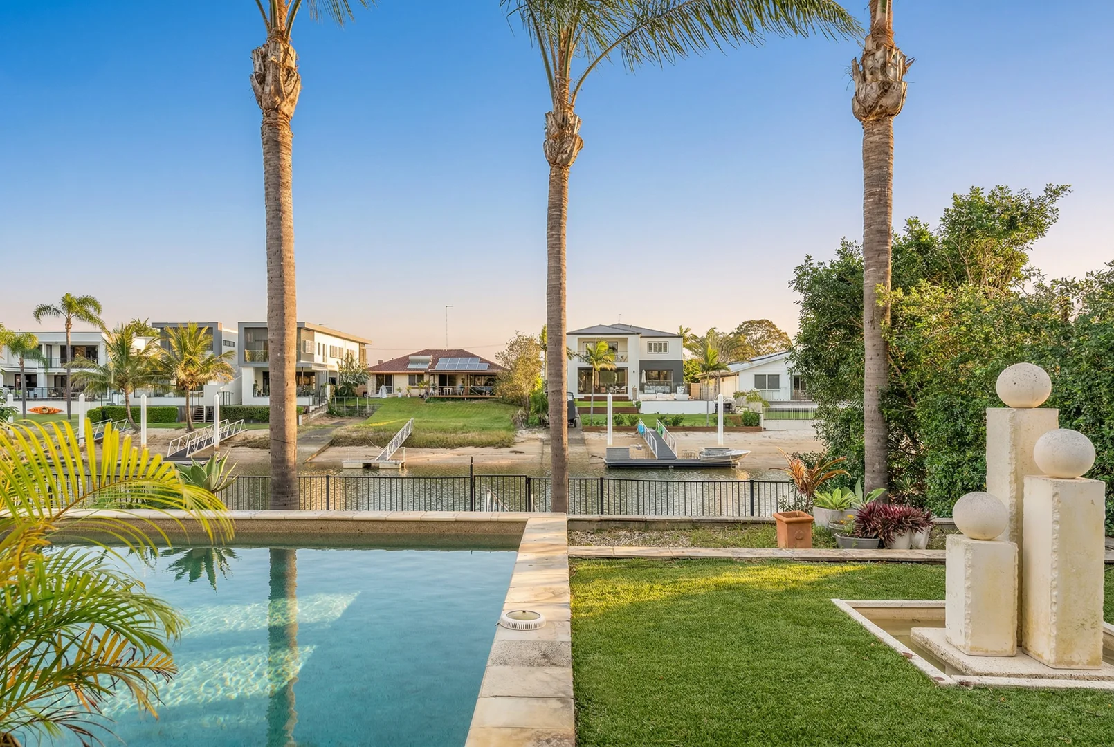 Additional image 11 of 52 Moana Park Avenue, Broadbeach Waters QLD 4218