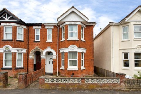 Richville Road, Regents Park, Southampton, Hampshire SO16