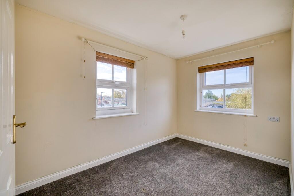 Additional image 16 of Central Wells, walking distance to all facilities