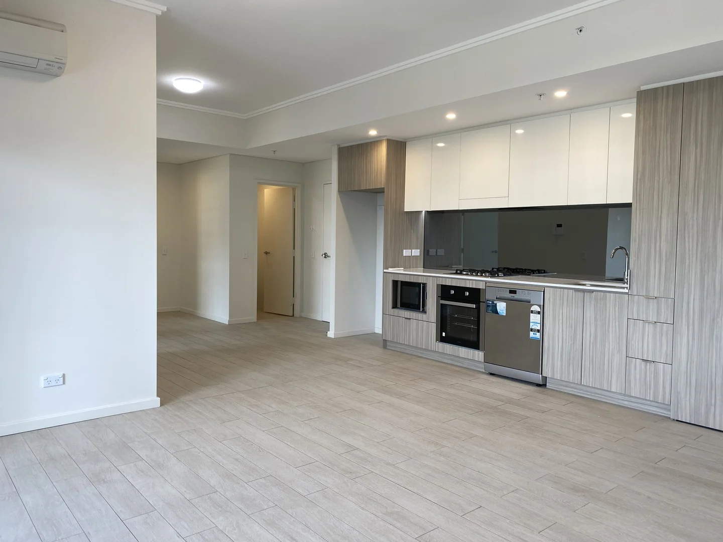 502/1-39 Lord Sheffield Circuit, Penrith NSW 2750