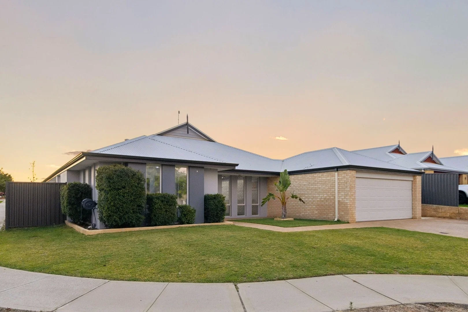 6 Koroit Way, Aveley WA 6069
