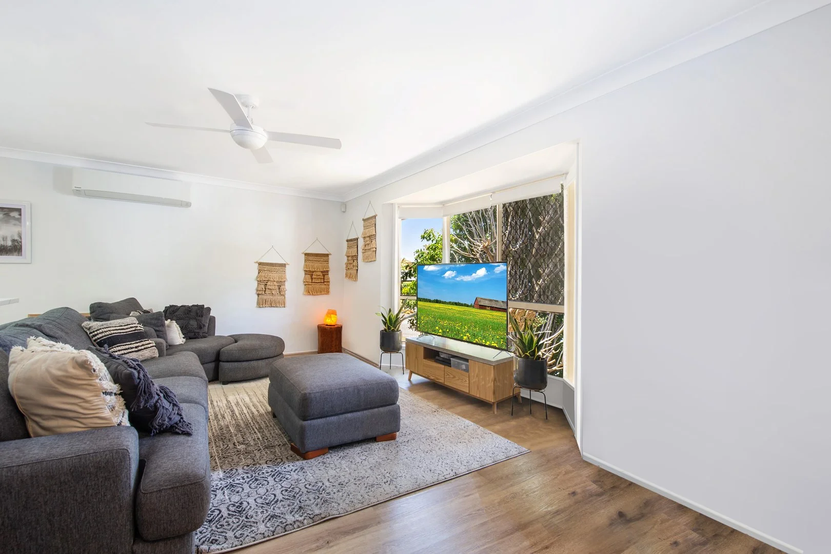 2 Violin Place, Arana Hills QLD 4054
