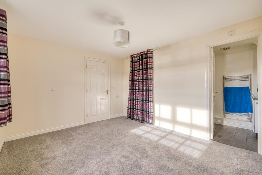 Additional image 18 of Central Wells, walking distance to all facilities