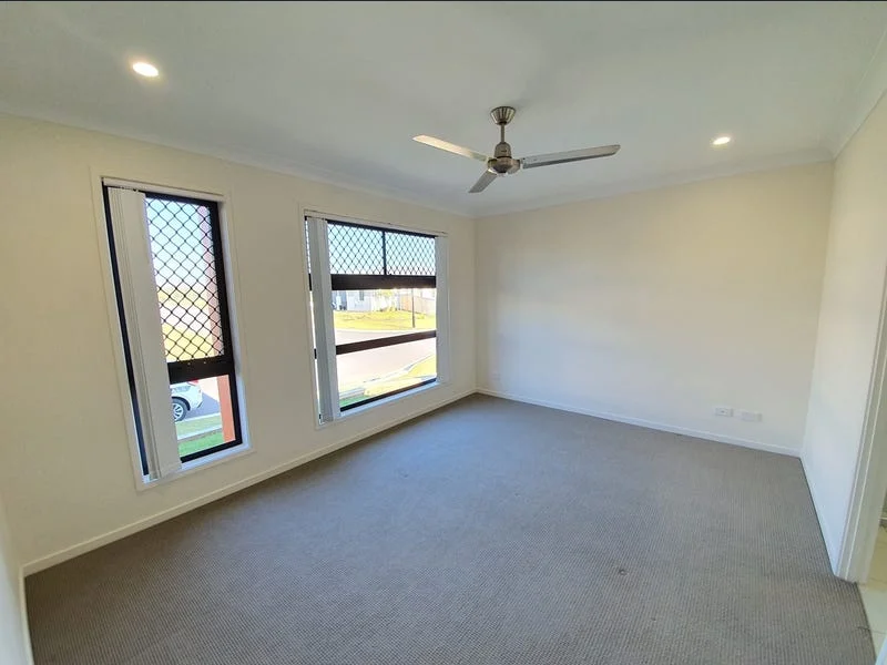 3 Ewan Street, Pimpama QLD 4209 photo 4