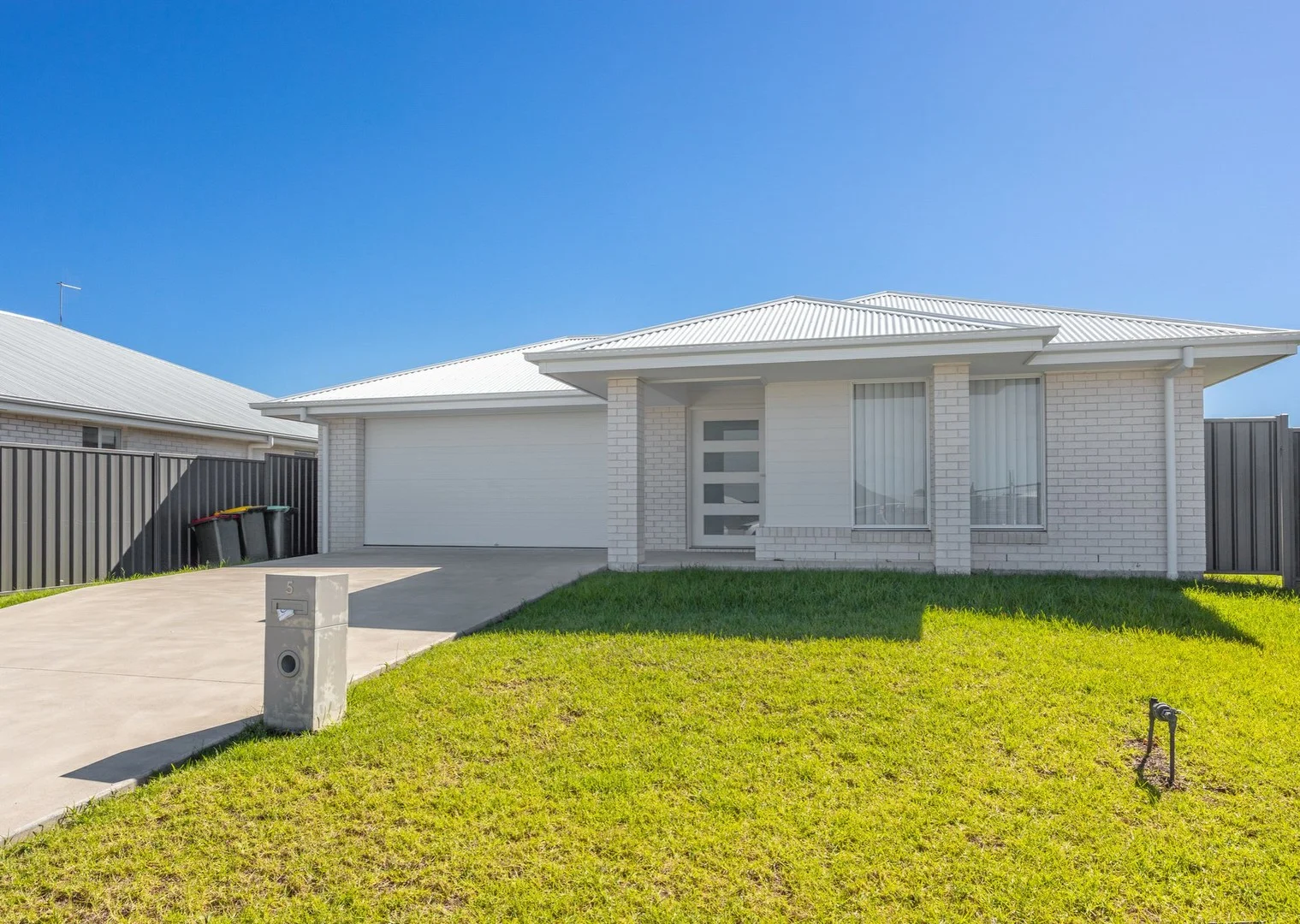 5 Surf Close, Old Bar NSW 2430