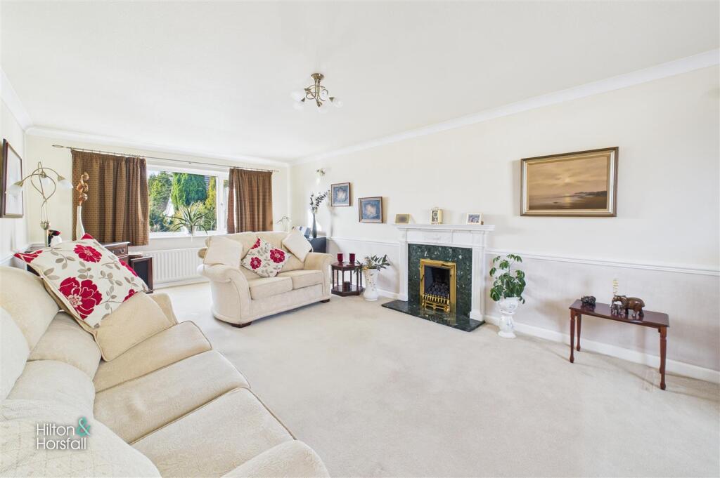 Whittycroft Drive, Barrowford photo 2