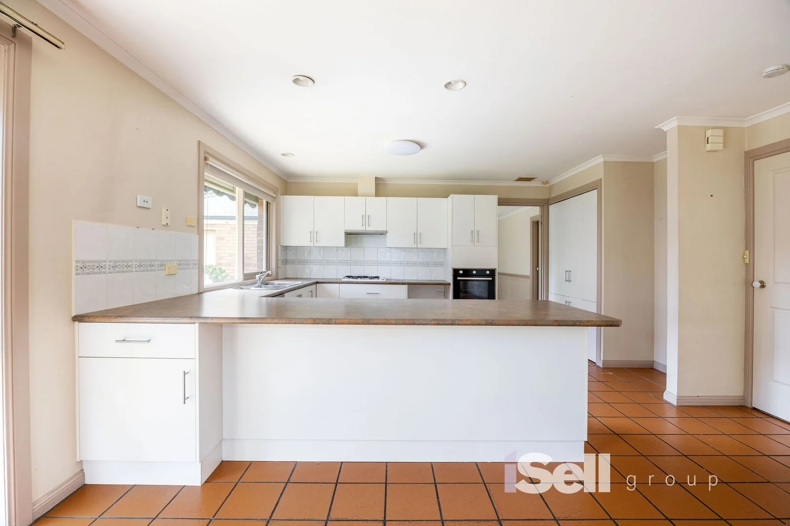 Additional image 8 of 33 Hedgeley Drive, Berwick VIC 3806