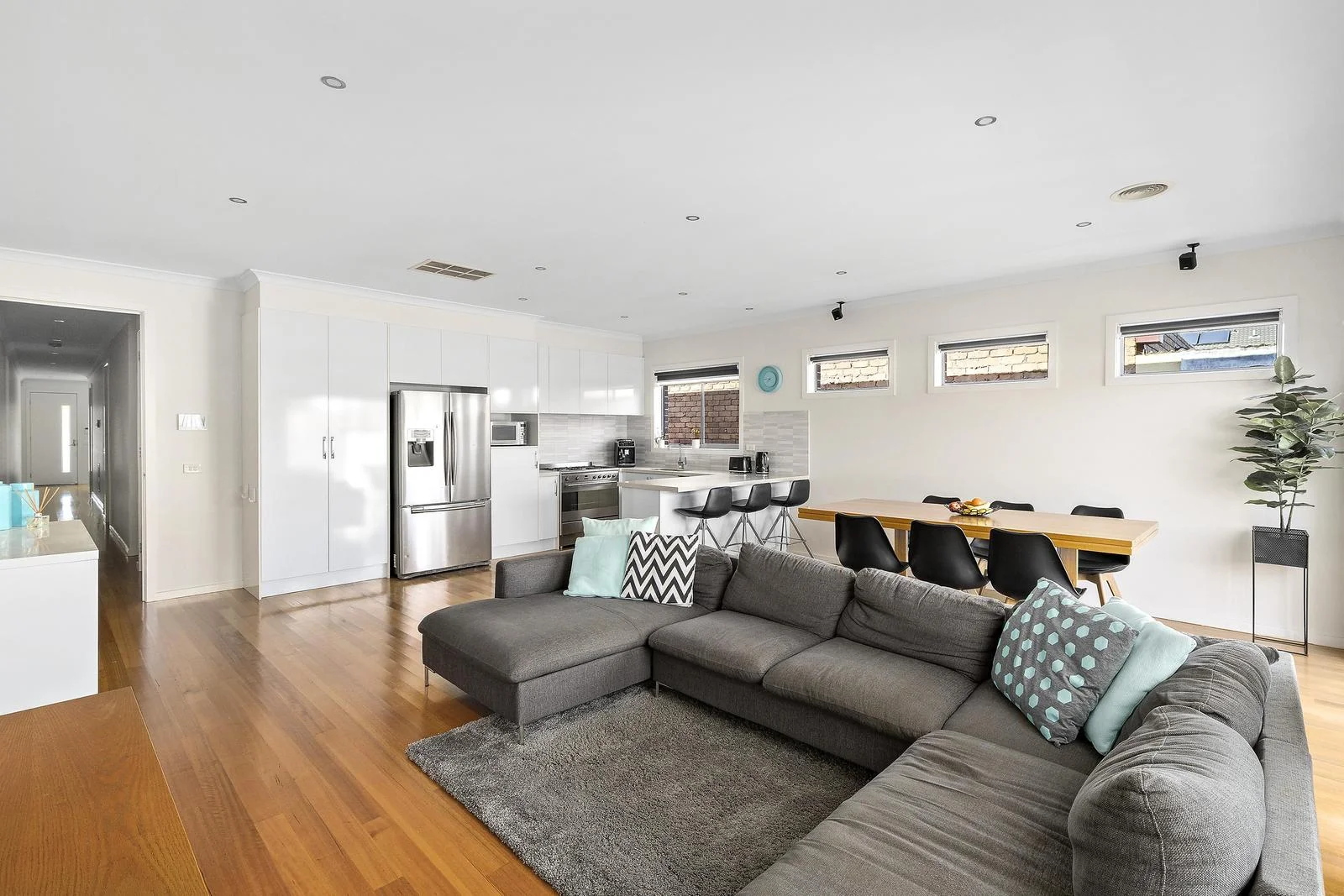 Additional image 6 of 15A Riviera Road, Avondale Heights VIC 3034