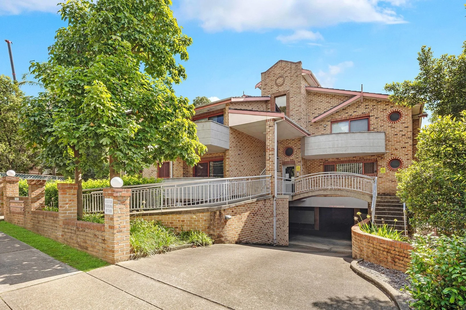 2/9-11 Bailey Street, Westmead NSW 2145